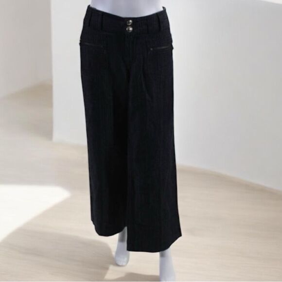 Black High-Waisted Wide-Leg Pants with Button Detail - Picture 6 of 11